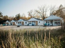New renovated bathroom & new roof - Lake Huron 4, Hotel in Lincoln Junction