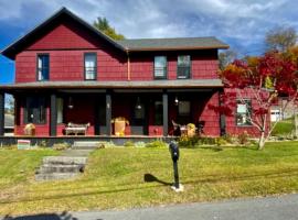 Zen in Narrowsburg Retreat near Town, Hotel in Narrowsburg