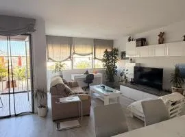 Apartamentos Condal - Dúplex o Planta Baja con Jacuzzi & BBQ