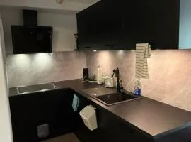 Quiet Modern Apartment