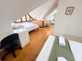 Impressive 4-bed Home - walk to Addenbrookes