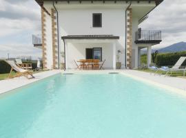 Villa Mariarosaria - Dimora Esclusiva con Piscina, Hotel in Amorosi