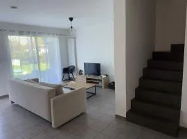 Jolie maison entière avec 3 chambres centre ville