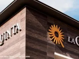 La Quinta Inn and Suites by Wyndham Corpus Christi I-37 NW