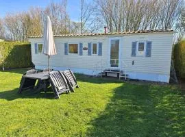 Gezellige Stacaravan nr 7 op Mini-Camping Klaproosje 4 personen