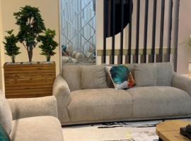 Viesnīca Milano Vip1 pilsētā Sūra