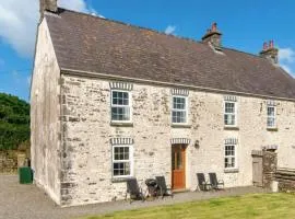 Charming Coastal Farmhouse with Sea Views & Garden