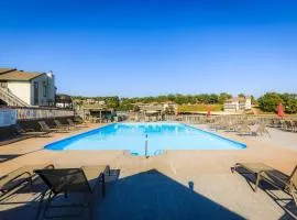 Lakefront Condo with Indoor Pool