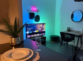 Le Petit Refuge, terrasse - 3 min gare Oullins, hotel i Oullins