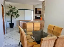 Refúgio Amplo e Central - 200m para sua tribo