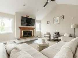 Luxury Lakeview Retreat Hot Tub Gym & Theatre