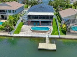 Waterfront HomeHeated PoolKayaksAccess to Golf