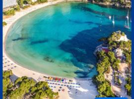 HOLIDAYS MENORCA Cala Galdana, hotel v mestu Cala Galdana