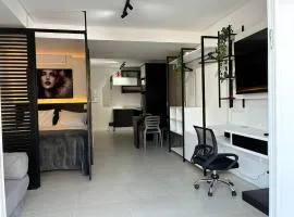 Studio Moderno bem localizado no Centro EKT002