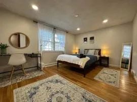 -No14- Comfy Private Room in a House - Walking distance to Boston College and Green Line T Station - Centrally Located at Brighton Boston