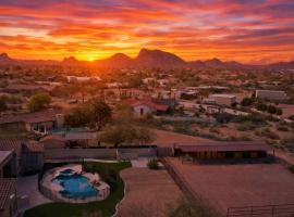 The Family Room-Pool & Outdoor Games-Game Room, hotel a Scottsdale