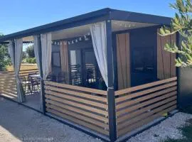 Vila Mia 3, camp Limoni