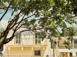 Gaea Family House near Beaches & Historic Sites