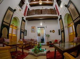 RiaD SHAUALA - FES LEGACY, hotel sa Fès