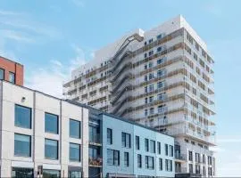 NICE FURNISHED CONDO Downtown Montreal - EC