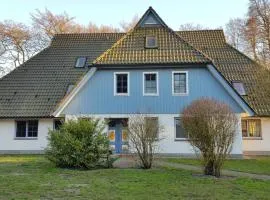 Meerzeit Helle Ferienwohnung mit Balkon nahe der Ostsee