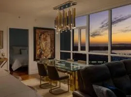 Luxury Ocean-View Penthouse Petco Park access