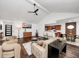 Modern & Spacious Home Stylish Design Aztec, hotell i Pasadena