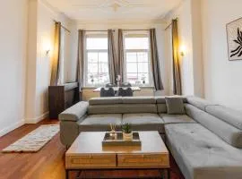 Schiefe Monteurwohnung Oldenburg, zentral, viel Platz und Komfort