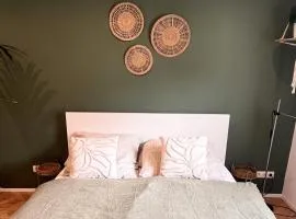 Ferienwohnung "Hannes & Toni", Urlaub in der Pfalz, S-Bahn 2 Min, WLAN & Parkplatz kostenlos, hundefreundlich