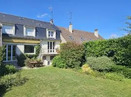 Maison familiale avec jardin - Crépy