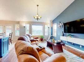 Hike, Golf and Explore Driggs Home with Patio and Grill