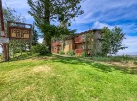 Slope-Side Getaway Deck Pool Table Views