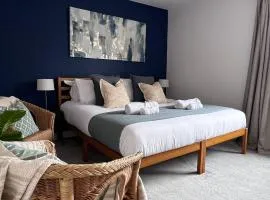 Basement Workspace Game Room Spacious Bedrooms Close Warwick Station