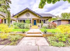 Historic Craftsman Yard Patio & Fireplace