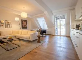 Spacious Apartment in Central Basel near Rhine - Special TOP LUX 34 Apartment, Basel, up to 8 guests