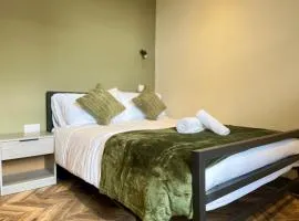 H03 Contractor Ensuite Digs, Relocator, Long Stays, Weekly, Monthly Deals