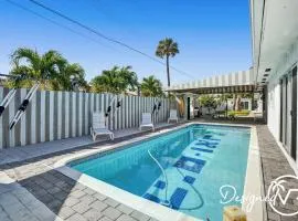 Private modern studio w pool - Steps to the beach