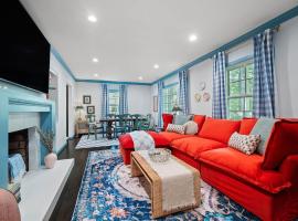 Renovated Cottage - Game Room - Fire Pit - Sleeps 8, Hotel in Moreland Hills