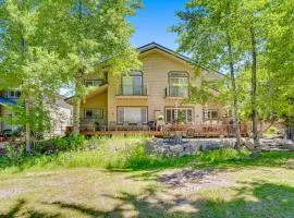 McCall Home with Hot Tub Golf Course Views