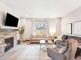 McCall Townhome with EV Charger Downtown