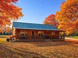 Hoots Hideaway - Porch - Fire Pit - Prime Location - Family Friendly