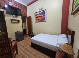 Alojamiento El Cardenal, hotel i Iquitos