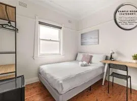 Inviting Double Room - A Peaceful Budget Stay in Padstow - Shared Bathroom