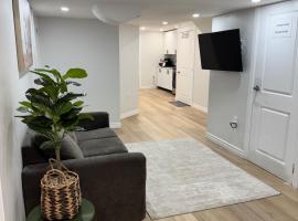TOC Home Palace Lower Level Apartment, hotel Thoroldban