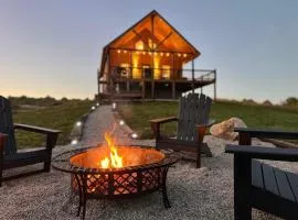 Belay Station Hot Tub - Arcade Loft RRG Escape - Modern hilltop cabin with arcade loft - fast WiFi