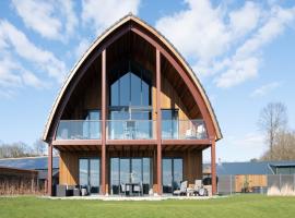 Private Wellness Haven by the Vecht, hotel en Dalfsen