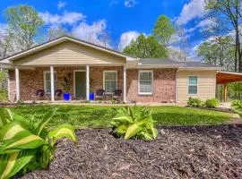 Bhie Lovely Hideaway - RRG - Peaceful - Cozy Stay Stanton location just steps from Kroger and a short 15-minute drive to Natural Bridge Ideal home base for hikers climbers