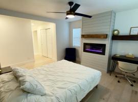 Modern Luxury Haven, hotelli kohteessa Colorado Springs