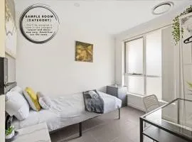 Cozy Single Room in Panania - Close to Station & Eateries - Shared Bathroom