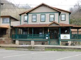 Historic Matewan House Lodging